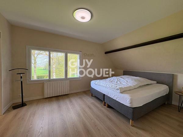 Villa Pullay 6 pièce(s) 185m²