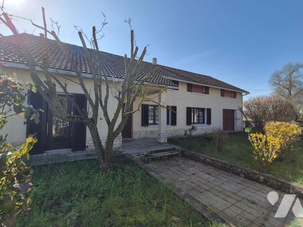 Grande maison de famille bâtie sur 1464m² de terrain constructible