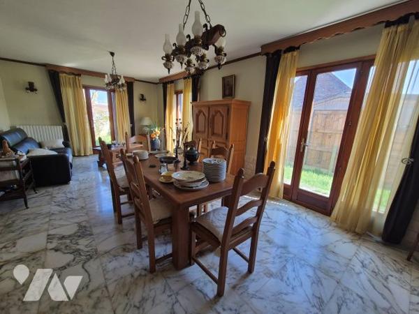 Grande maison de famille bâtie sur 1464m² de terrain constructible
