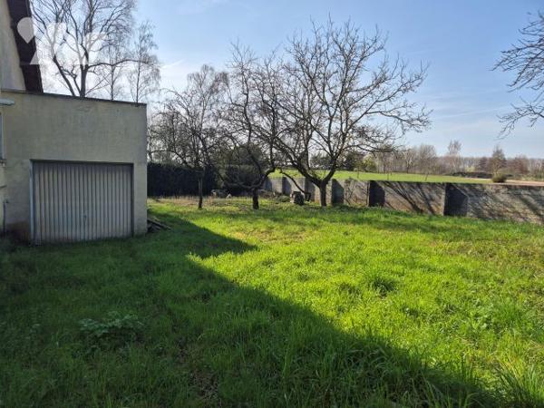 Grande maison de famille bâtie sur 1464m² de terrain constructible
