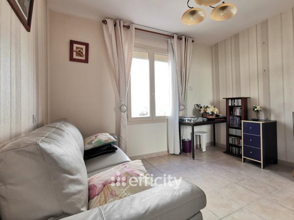 Maison
         7 pièces
        - 140 m² 419 000 € *