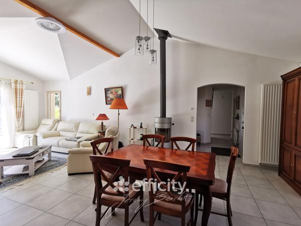 Maison
         7 pièces
        - 140 m² 419 000 € *