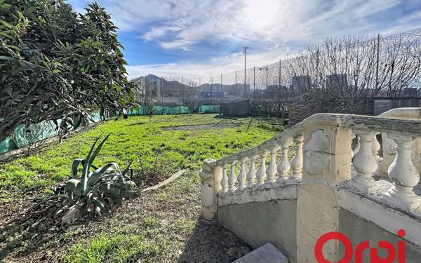 Appartement à vendre    4 pièces • 118,84 m2 Marseille 11