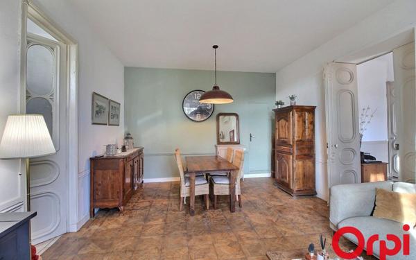 Appartement à vendre    4 pièces • 118,84 m2 Marseille 11