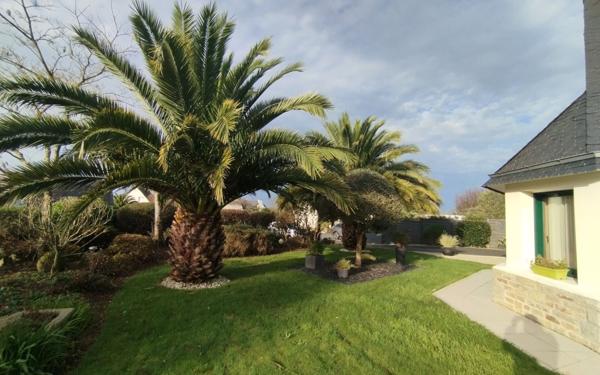 Maison à vendre    6 pièces •  Landivisiau