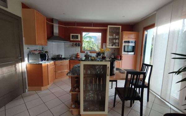 Maison à vendre    6 pièces •  Landivisiau