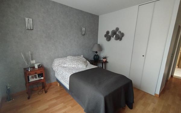 Maison à vendre    6 pièces •  Landivisiau