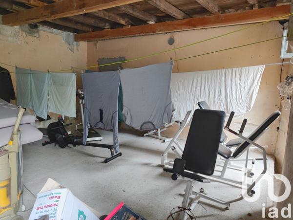 Maison 8 pièces de 168 m² à Confolens (16500)