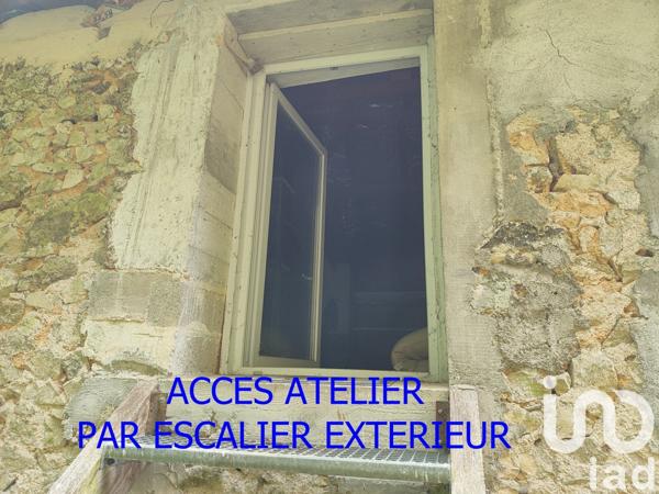 Maison 8 pièces de 168 m² à Confolens (16500)