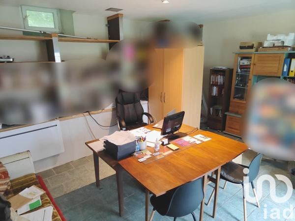 Maison 8 pièces de 168 m² à Confolens (16500)