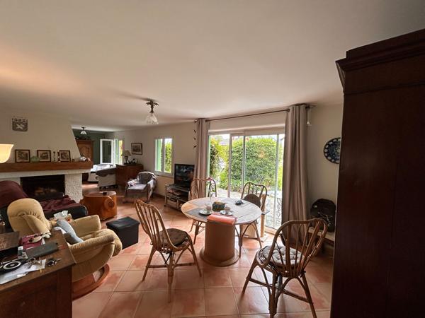 Maison individuelle 130m² - Boos -Franquevillette- Franqueville saint pierre -3 chambres - grand jardin - studio indépendant - calme - sans vis à vis 245000€