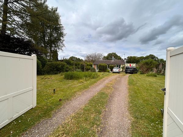 Maison individuelle 130m² - Boos -Franquevillette- Franqueville saint pierre -3 chambres - grand jardin - studio indépendant - calme - sans vis à vis 245000€