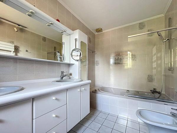 Spacieuse villa familiale avec vue