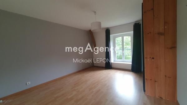 Maison à LE GENEST-SAINT-ISLE, 53940 - 6 pièces 174m²