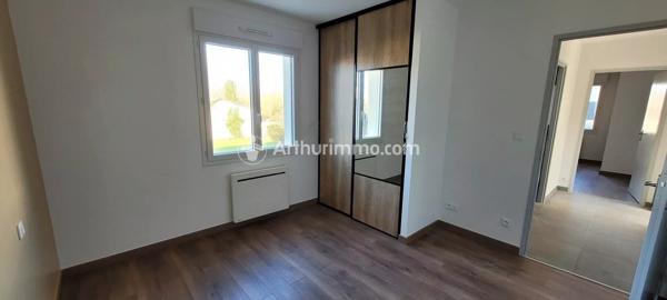 Location                                                      Maison
                        
                     4 pièces                      73 m2                     à Saint-Jean-d'Angély
