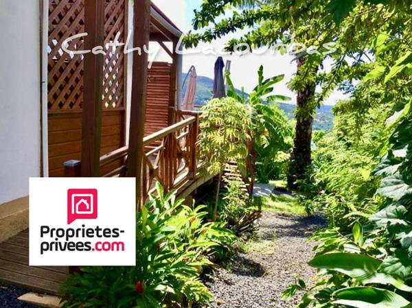 Villa comprenant 5 appartements, vue mer exceptionnelle-Bouillante