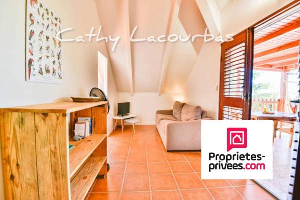 Villa comprenant 5 appartements, vue mer exceptionnelle-Bouillante