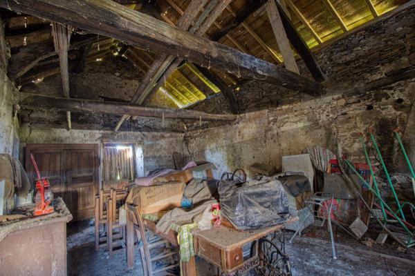 Ancien corps de ferme 215m2 en pierre à rénover – Hameau de Pampelonne