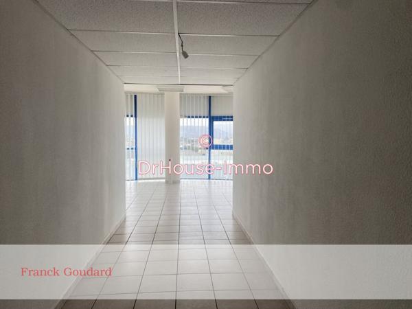 Bureau à vendre 5 pièces de 135 m²