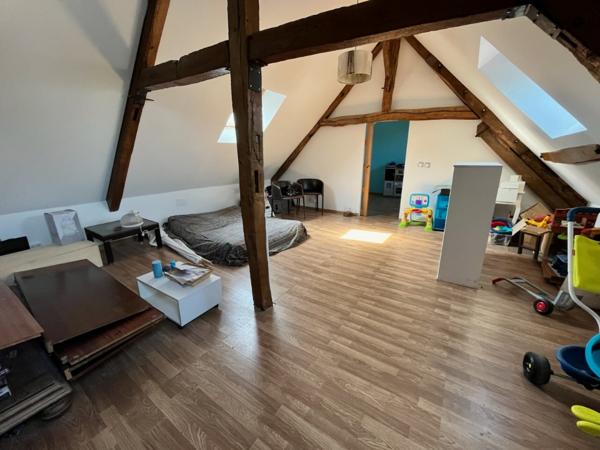 Maison à vendre située à Longueil Sainte Marie de 7 pièces