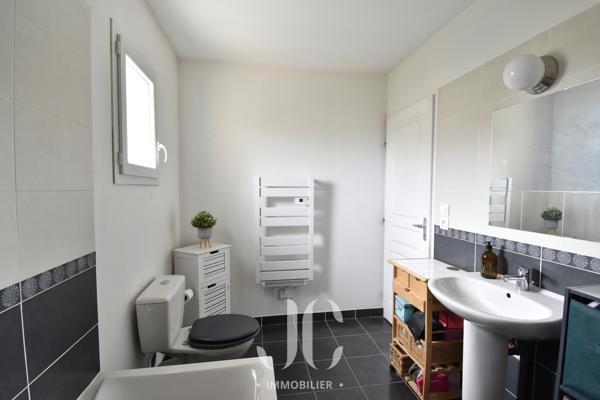 Maison au calme avec jardin et garage
