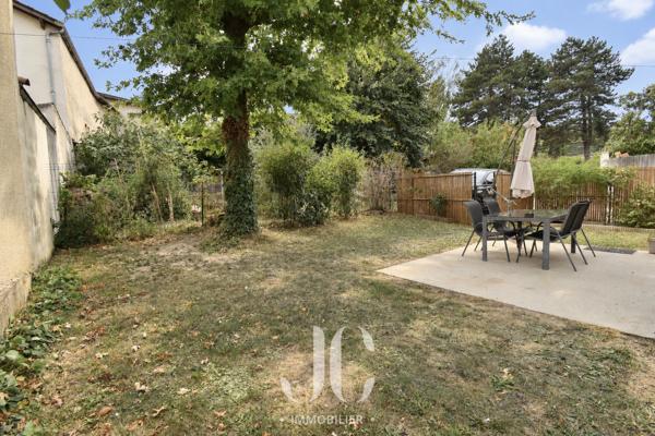 Maison au calme avec jardin et garage
