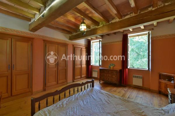 Vente                                                      Maison
                        
                     5 pièces                      215 m2                     à Villemur-sur-Tarn