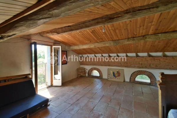 Vente                                                      Maison
                        
                     5 pièces                      215 m2                     à Villemur-sur-Tarn