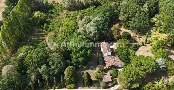 Vente                                                      Maison
                        
                     5 pièces                      215 m2                     à Villemur-sur-Tarn