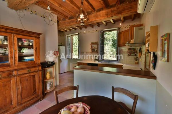 Vente                                                      Maison
                        
                     5 pièces                      215 m2                     à Villemur-sur-Tarn