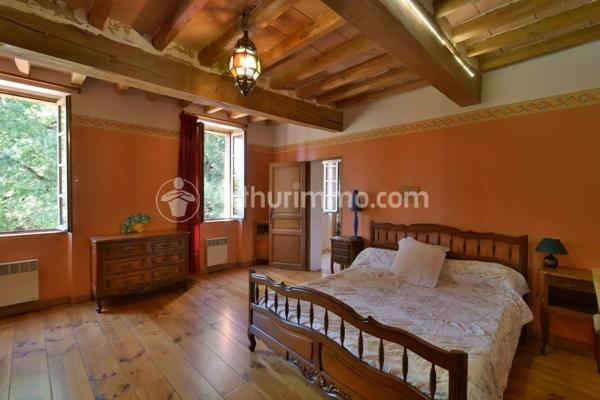 Vente                                                      Maison
                        
                     5 pièces                      215 m2                     à Villemur-sur-Tarn
