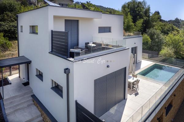 Maison 7 pièce(s) 6 chambre(s) 182.82 m²