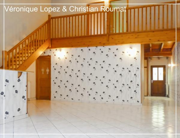Bon-Encontre, maison mitoyenne de 106 m² habitables avec 3 chambres, cour, garage, parking
