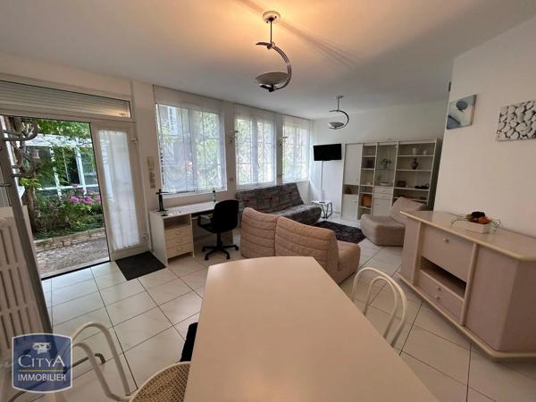 Appartement à louer 2 pièces 50.89m² Poitiers (86000)