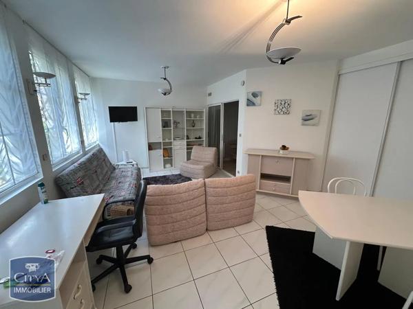 Appartement à louer 2 pièces 50.89m² Poitiers (86000)