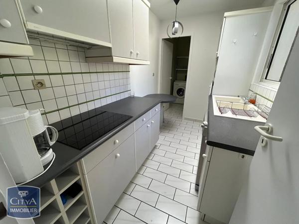 Appartement à louer 2 pièces 50.89m² Poitiers (86000)