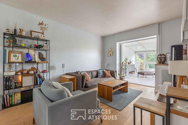 Maison années 50 avec jardin et double garage