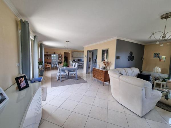 PAVILLON 3 chambres  +  SOUS SOL