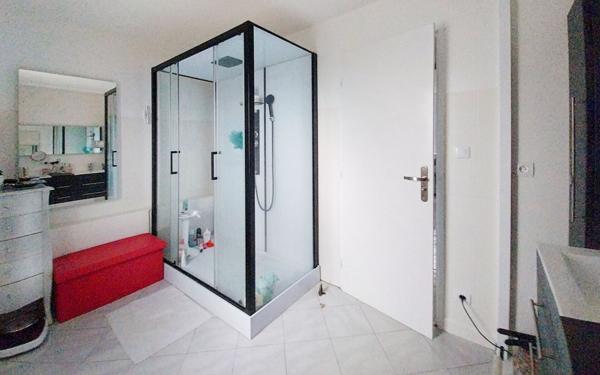 Maison à vendre    5 pièces •  Marseillan