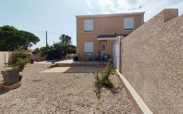 Maison à vendre    5 pièces •  Marseillan