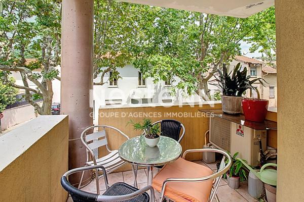 A VENDRE à DRAGUIGNAN - Spacieux T2 de 64m² avec ASCENSEUR et EXTERIEUR