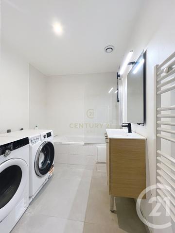 Appartement F4 à vendre  4 pièces - 72,50 m2 NOISY LE GRAND - 93