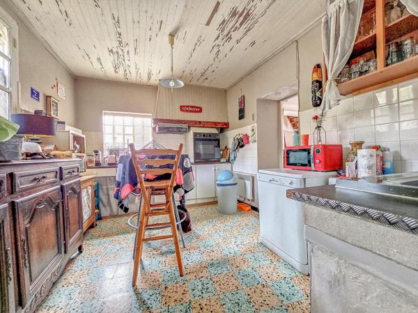 Maison de village avec jardin de 2000m² et vue panoramique – Graissessac