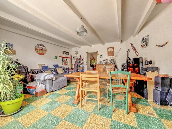 Maison de village avec jardin de 2000m² et vue panoramique – Graissessac