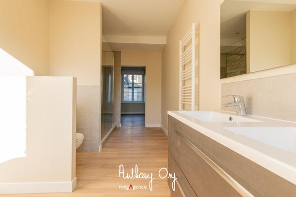 Maison à VIRE NORMANDIE, 14500 - 6 pièces 138m²