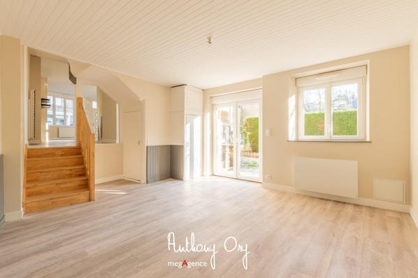 Maison à VIRE NORMANDIE, 14500 - 6 pièces 138m²