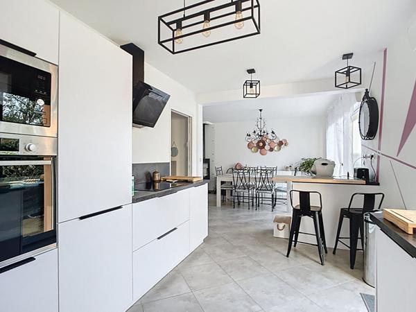 A vendre belle maison à Trélazé avec 5 chambres, garage et jardin !