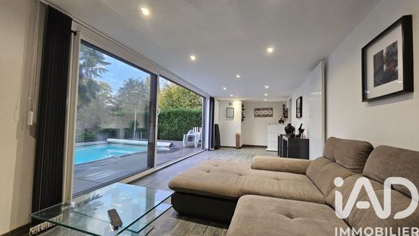 Maison à vendre 6 pièces 150 m² Morainvilliers