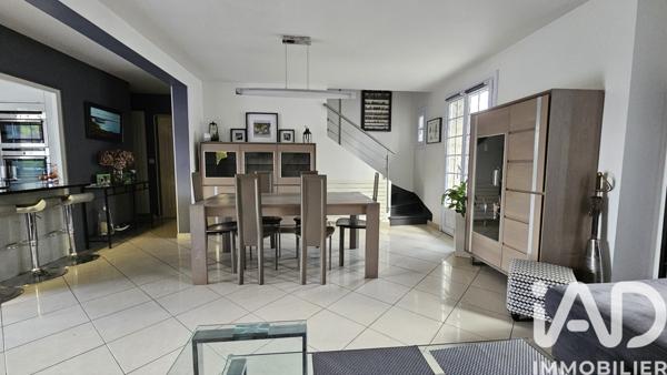 Maison à vendre 6 pièces 150 m² Morainvilliers