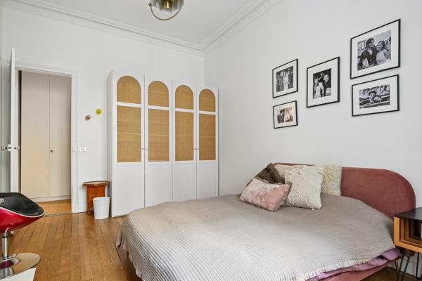 Paris (75007) GROS CAILLOU, CHAMPS-DE-MARS 7 pièces 200 m²
